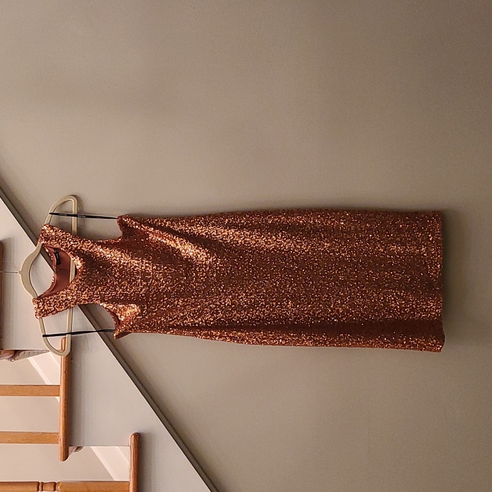 TFNC Sequin Midi Dress in gold. Size M